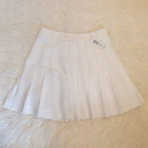 White Aritzia Taluka Kipper Skirt